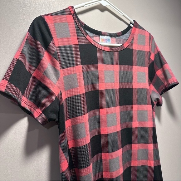 LulaRoe Carly Swing Dress Patch Pocket High Low Hemline Plaid Pink Grey Checked - Picture 8 of 11